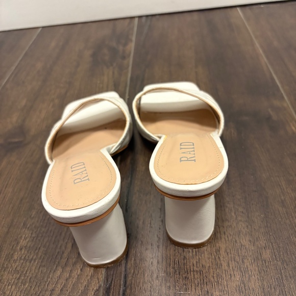 White heels - Picture 3 of 3